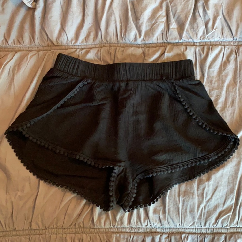 Flowy black shorts